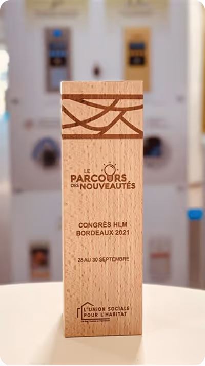 Image décorative gauche pour la section tarifs