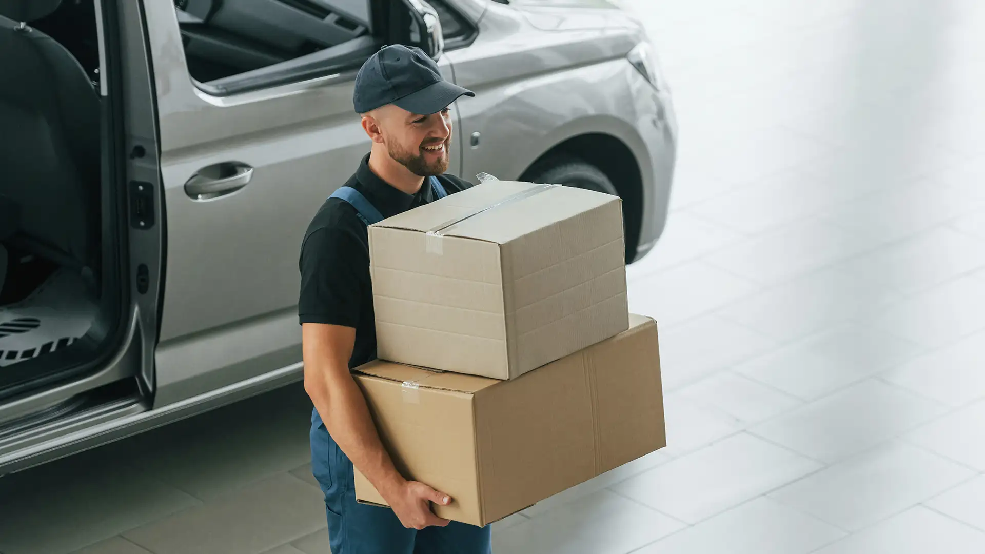Launch Your Cargo Loading and Unloading Business in Dubai, UAE (2025)
