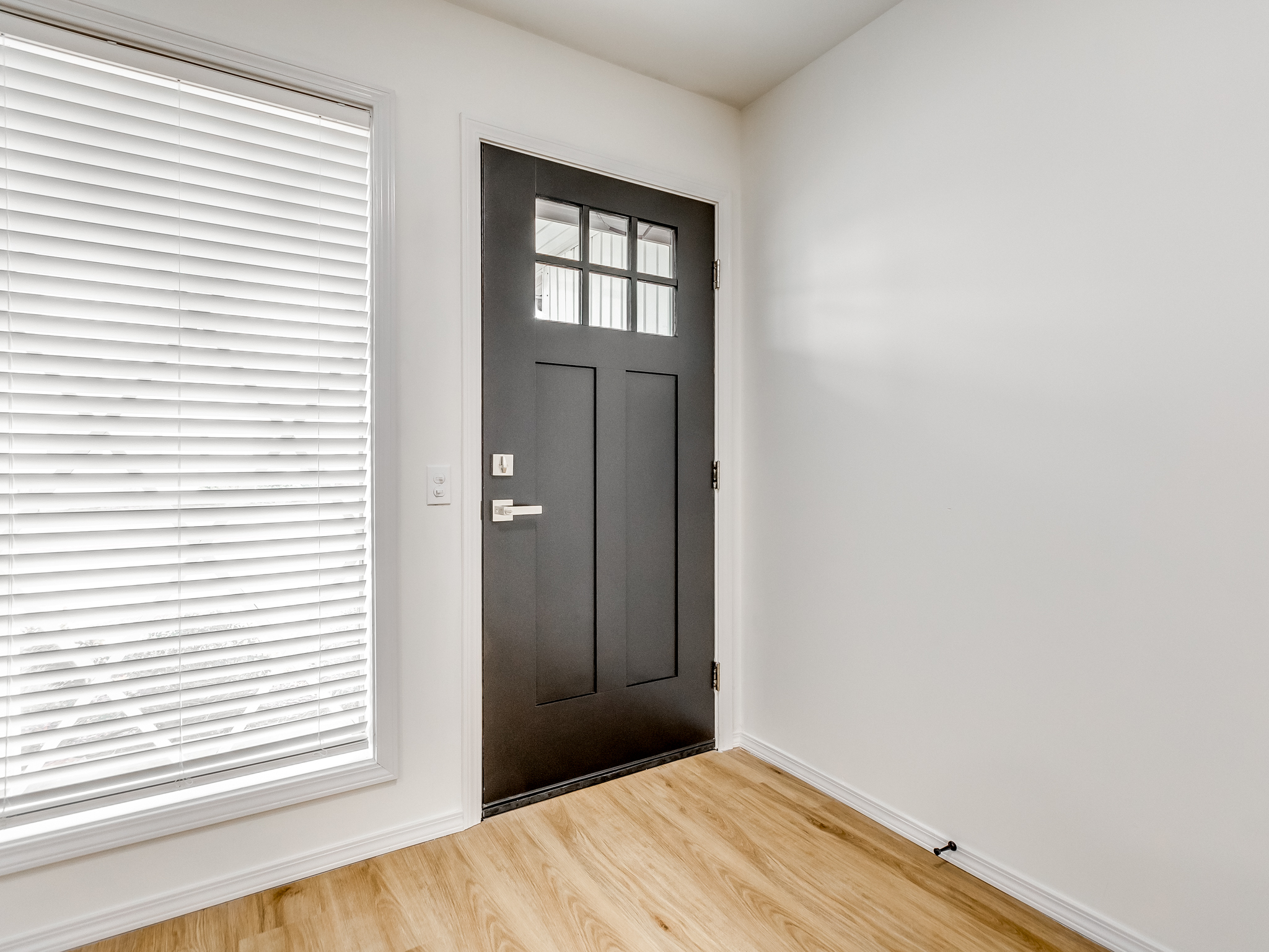 103 W 9th St
