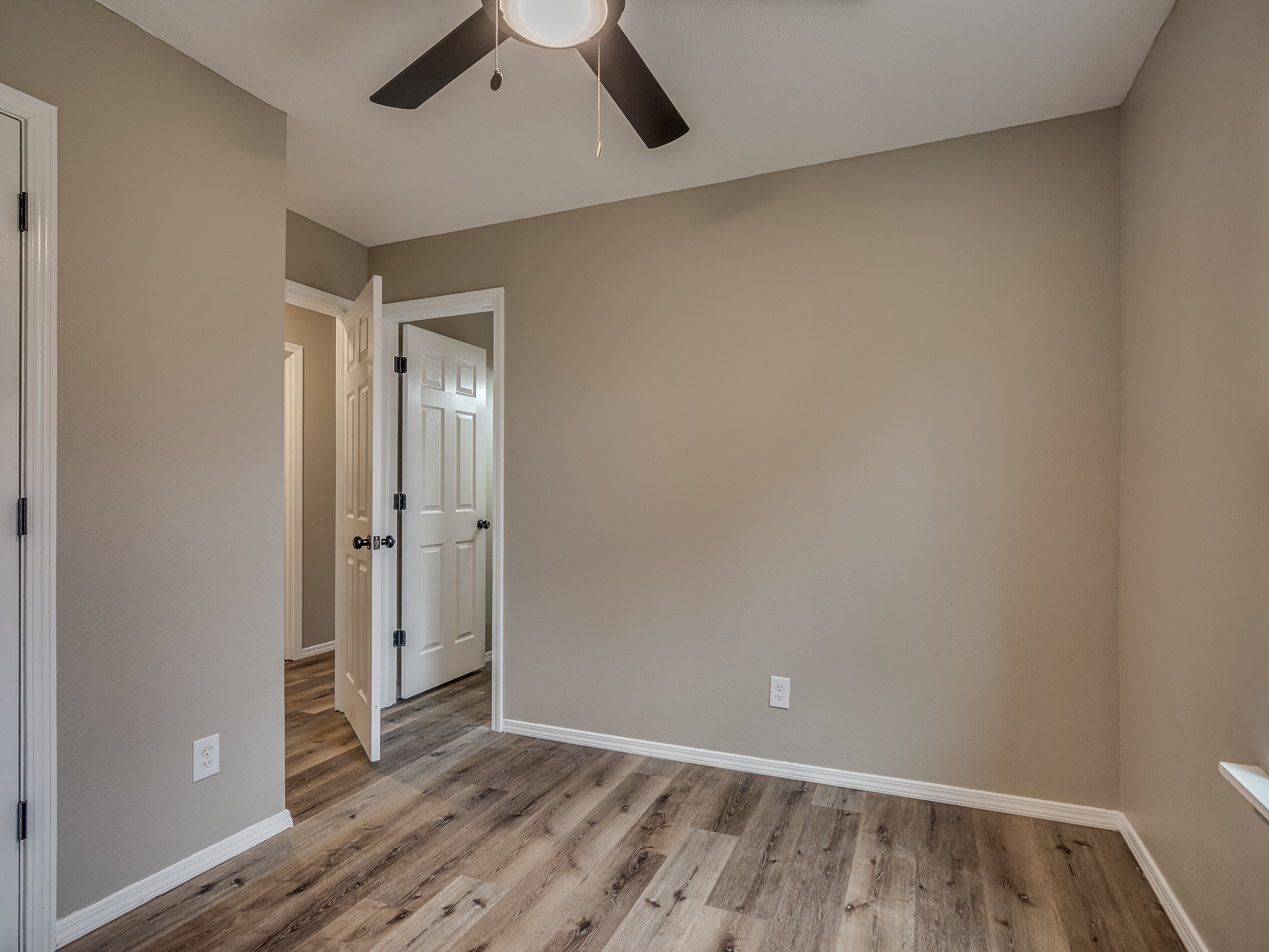 421 W 9th