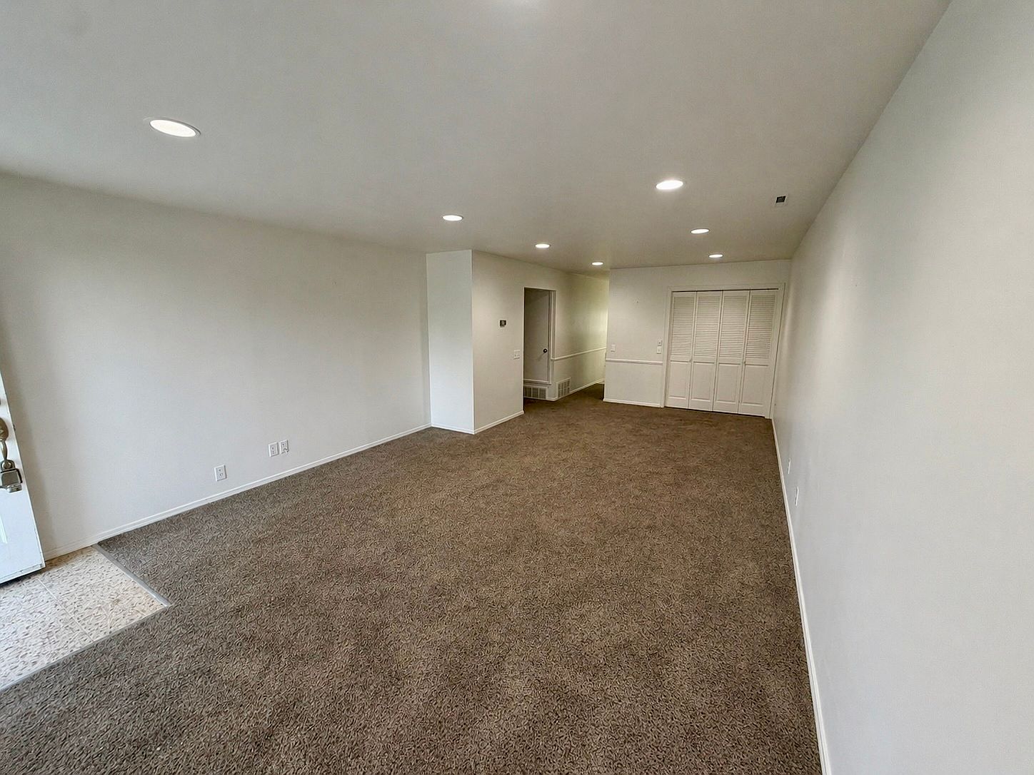107 W 9th St — Living room