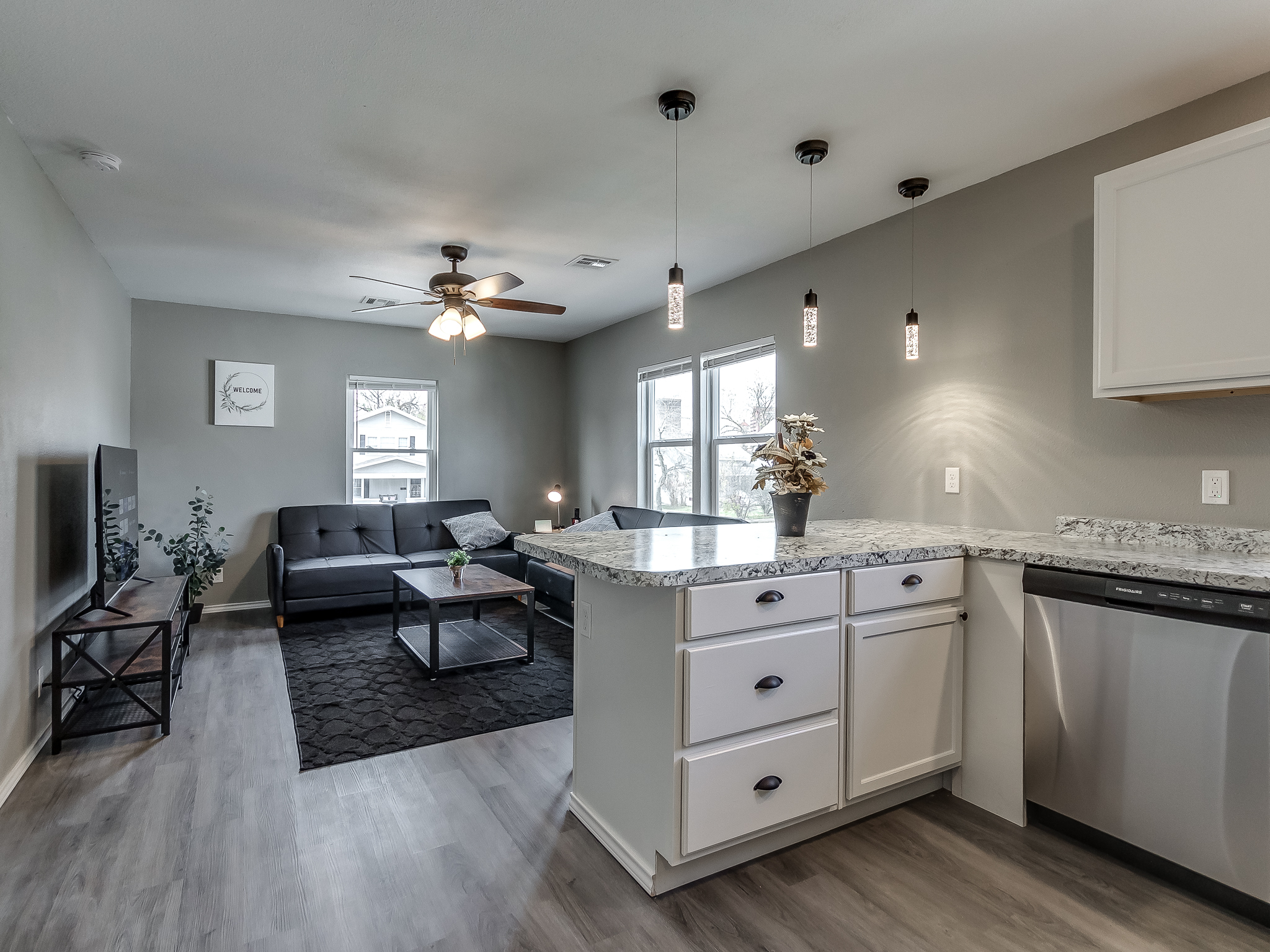724 B Shawnee — apartment interior