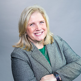 Donna Sneeringer headshot