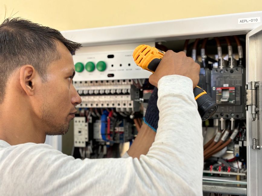 AC Circuit Breaker Keeps Tripping What It Means: 5 Essential Fixes