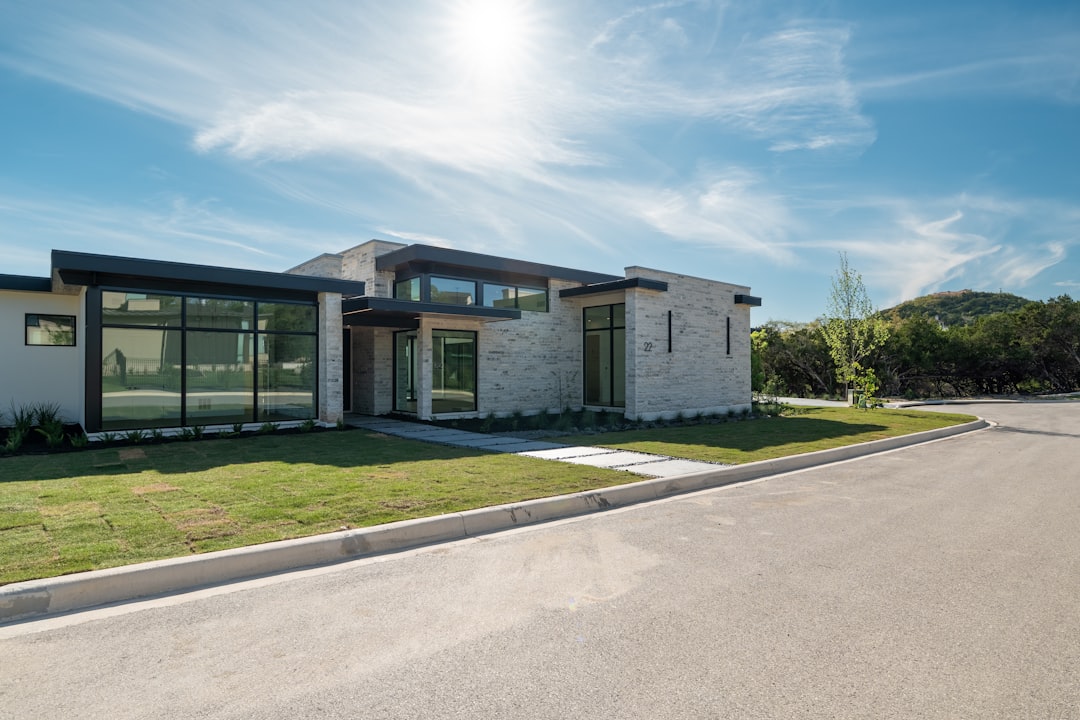 High Efficiency AC Benefits for Luxury Homes: Complete Guide