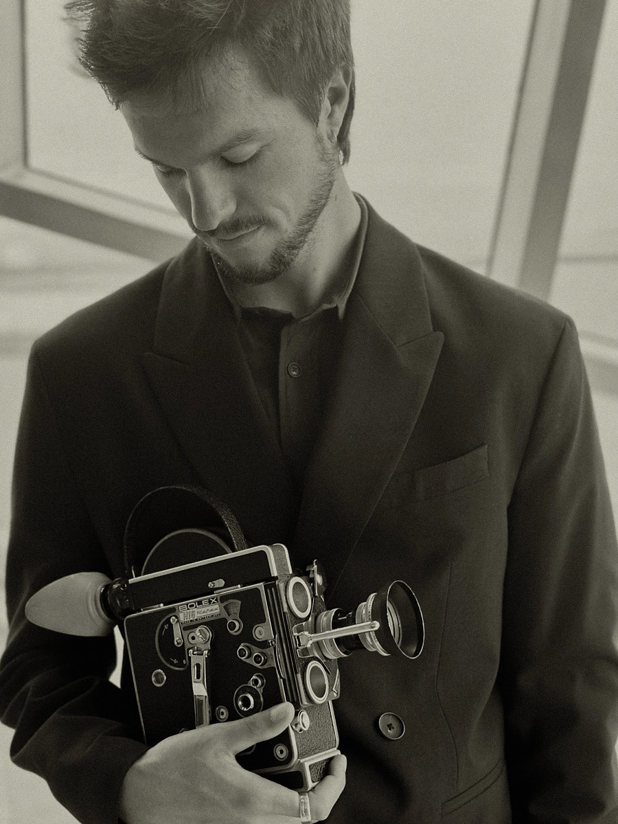 tiago-kerber-about-super-8-videgrapher-filmmaker-new-zealand-europe-wedding-comercial-brand-portugal-italy-elopement