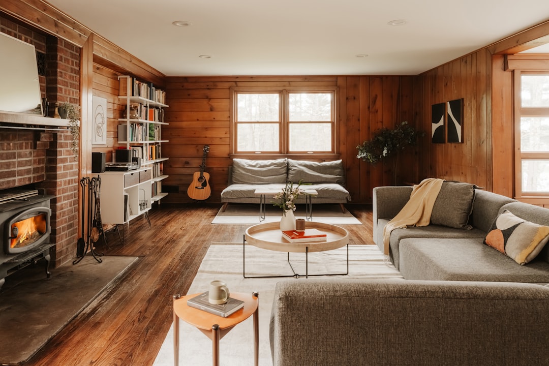 Signs Your Home Is Too Dry or Too Humid
