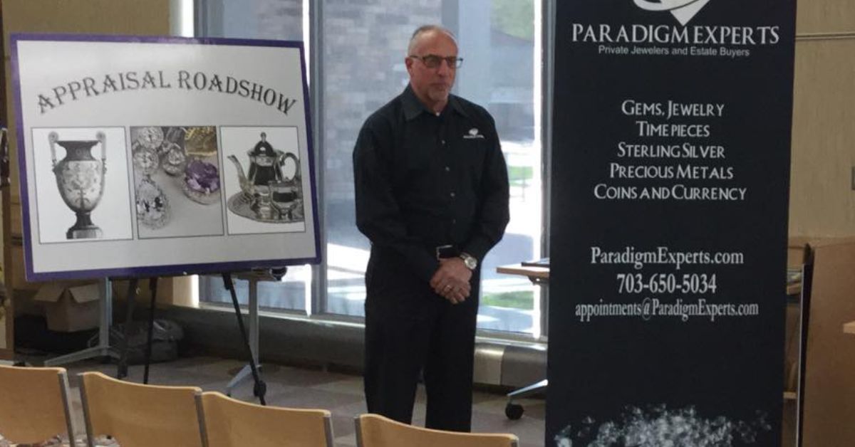Paradigm Experts jewelry appraisal expert meeting with client to evaluate gold and diamond jewelry in Springfield, Virginia