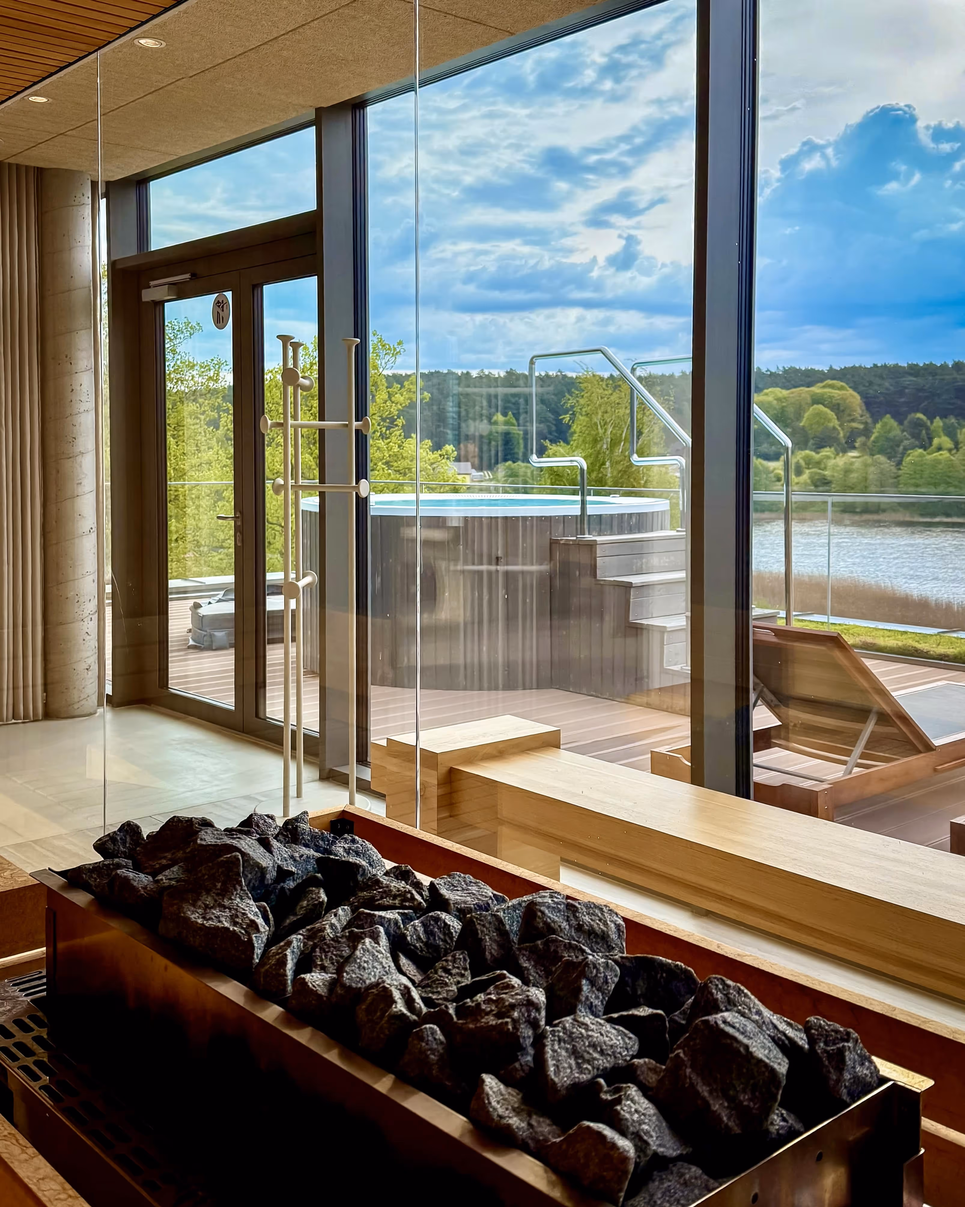 Sauna with view over the lake