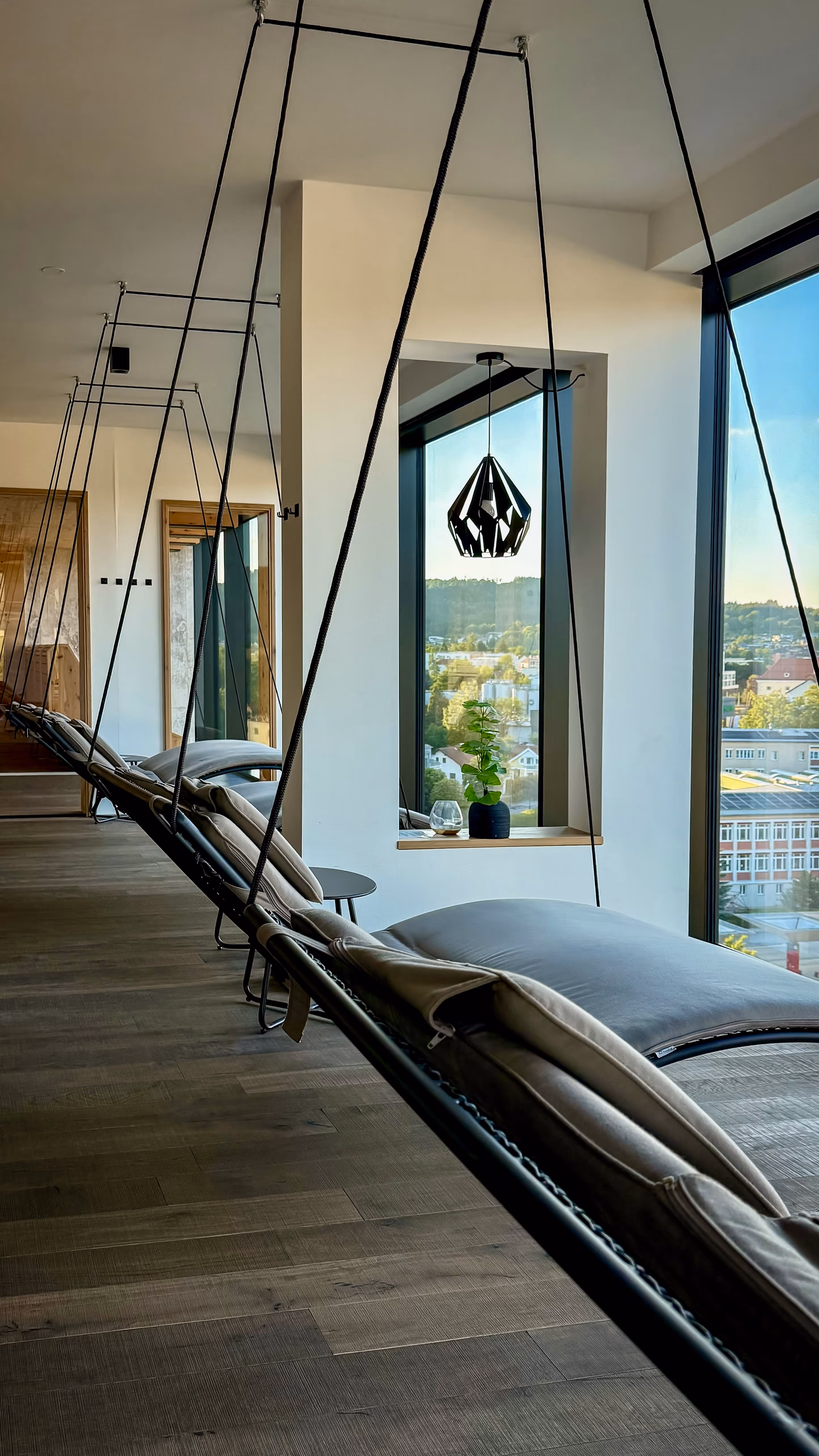 ralaxing hanging chairs