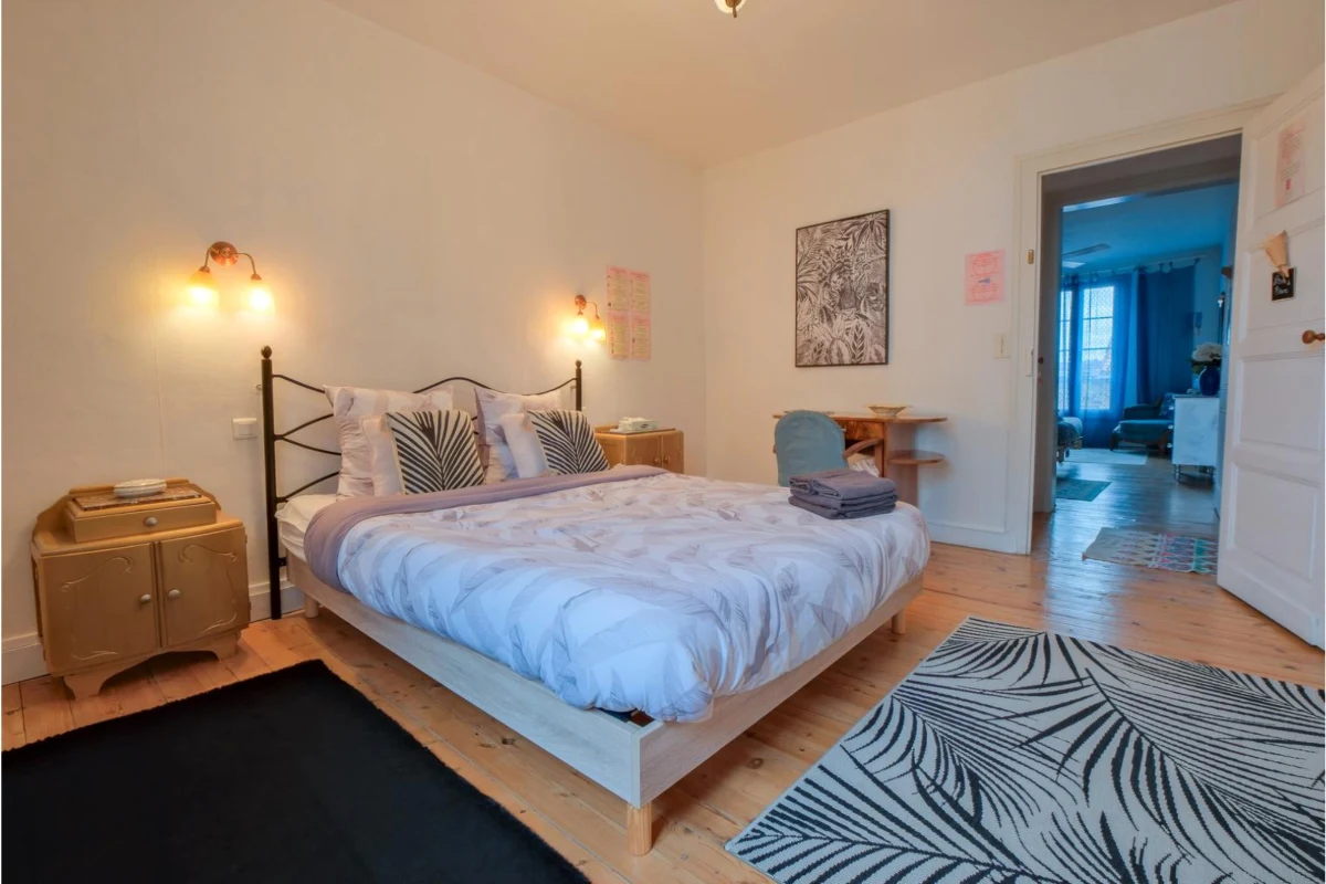 Séjour confortable dans la chambre Noir & Blanc, guesthouse abordable à Bergerac