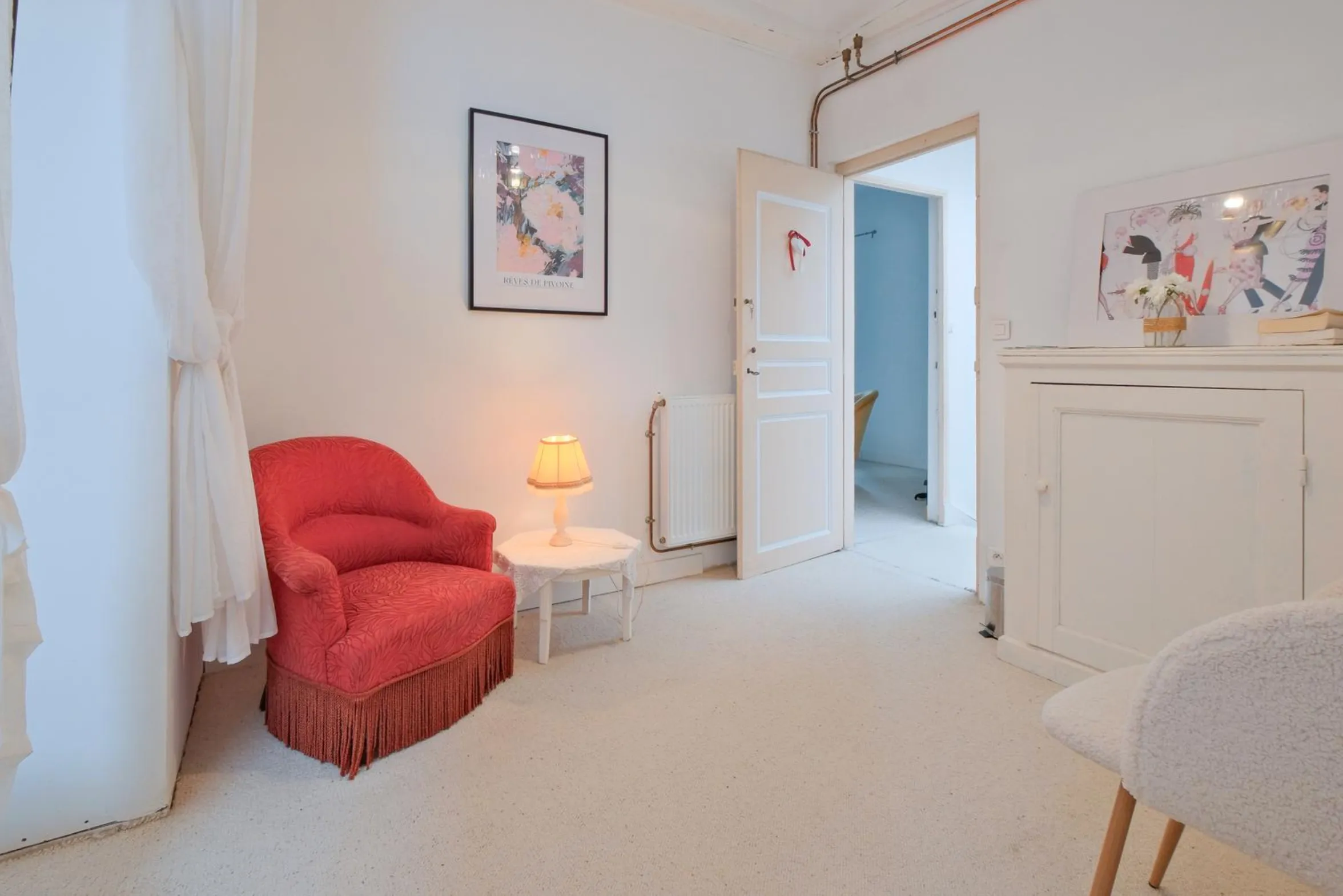 Décoration lumineuse de la chambre Blanc Coton, séjour économique à Bergerac