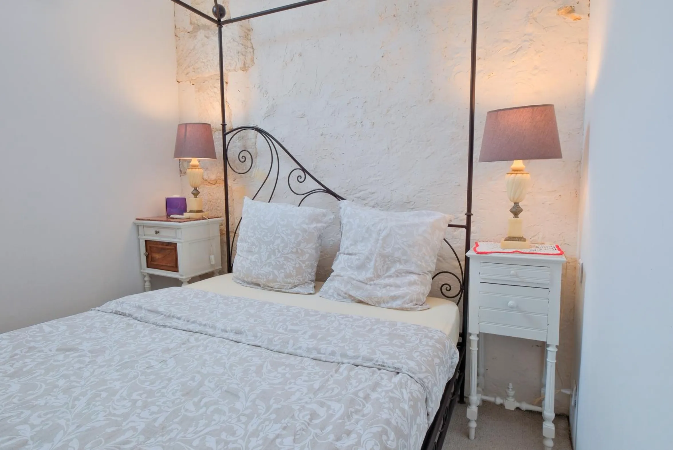 Séjour confortable dans la chambre Blanc Coton, guesthouse abordable à Bergerac