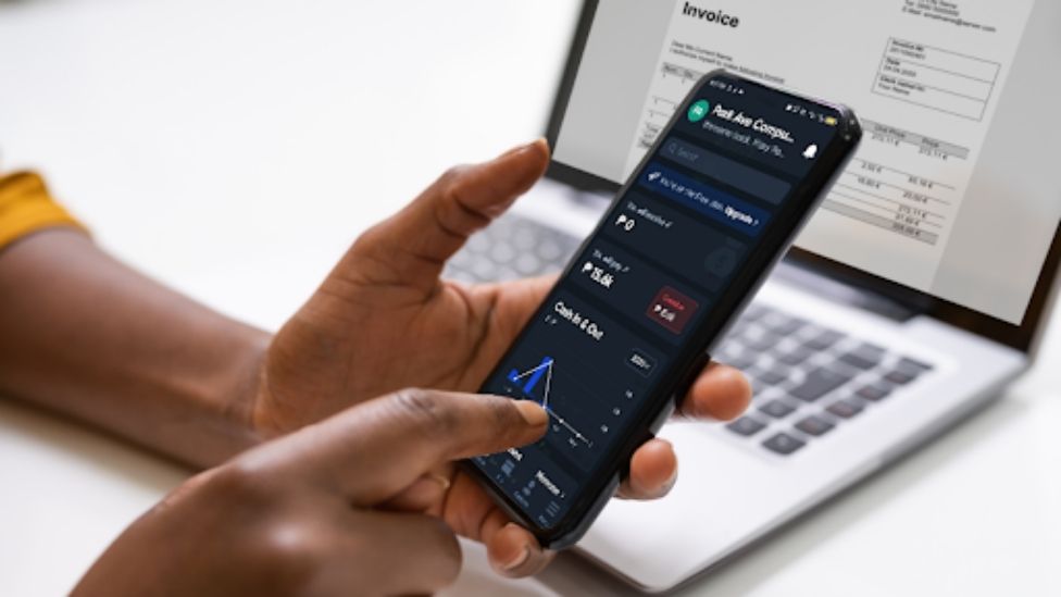 Five ways accounting firms use online payments in Juan Accounting to improve client collections.