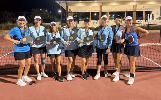 Isles Chickaballers 4.0 Women Gold