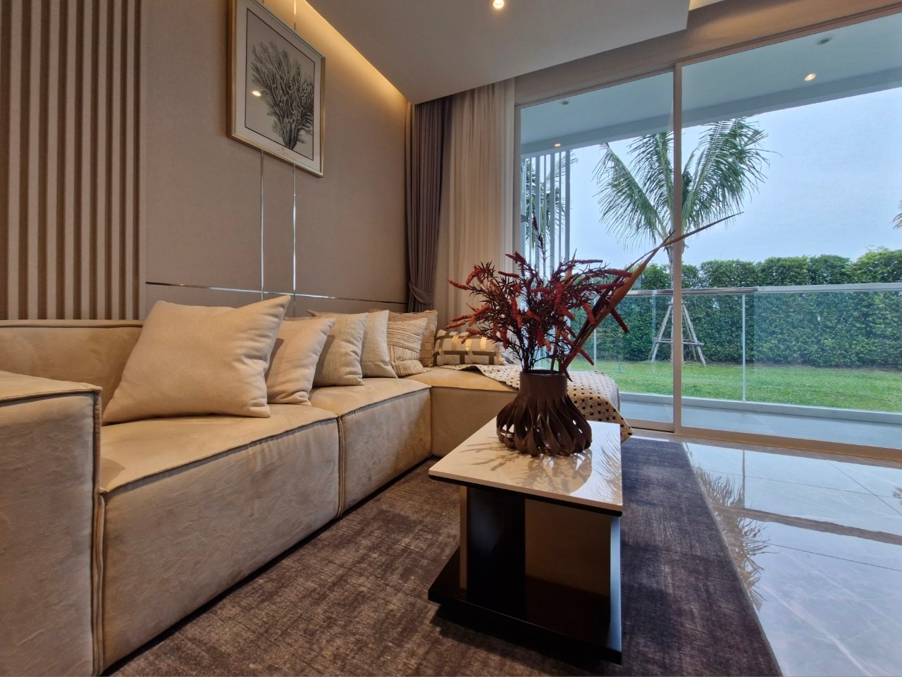 Dining area The Coral North Pattaya modern furniture design