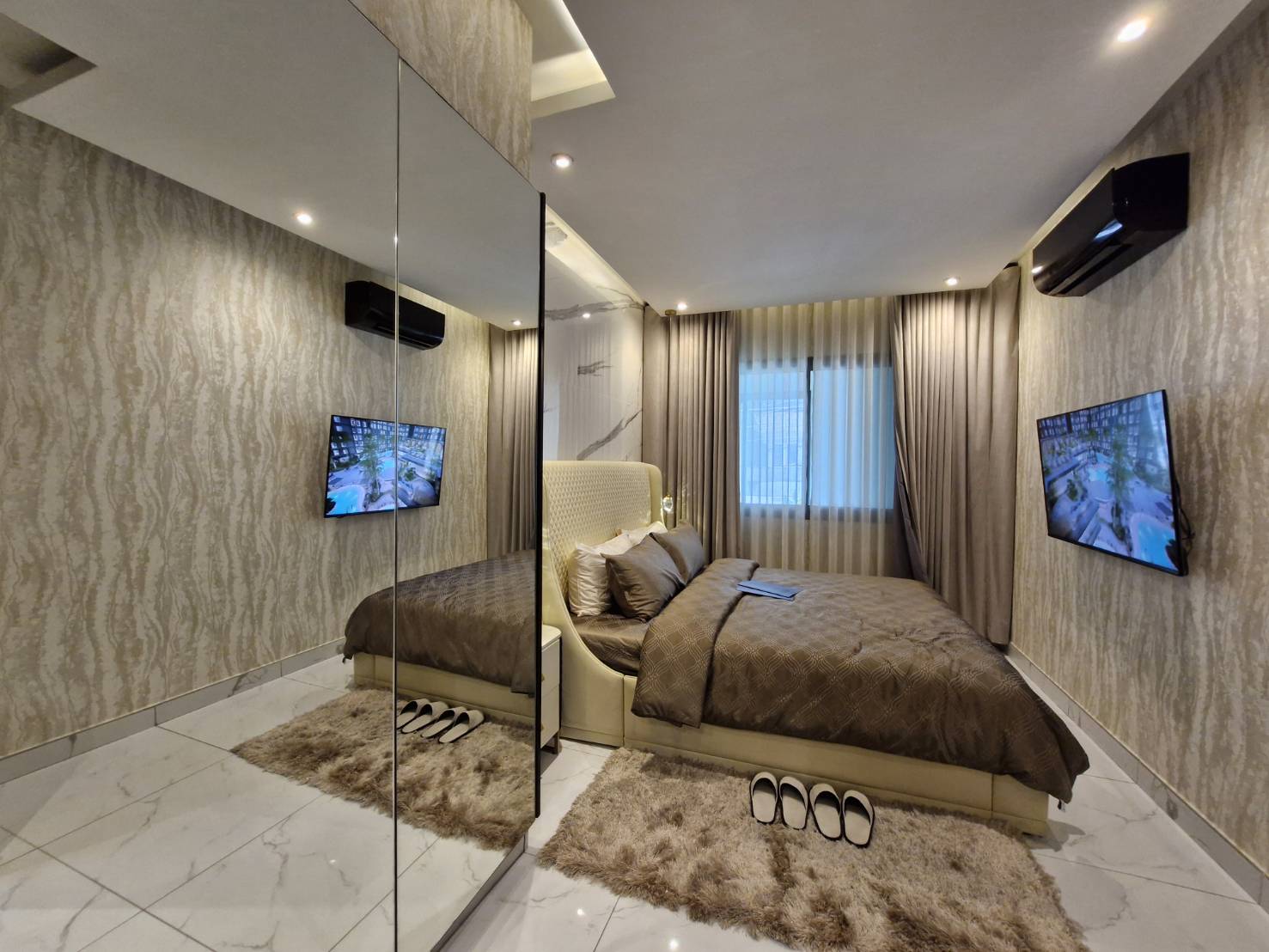 Rooftop Oasis in Pattaya, Garden Views