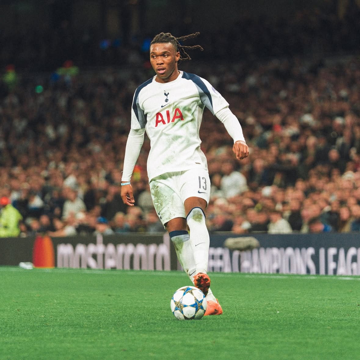Tottenham Defender Identified As Victim Of Alleged Gun Threat