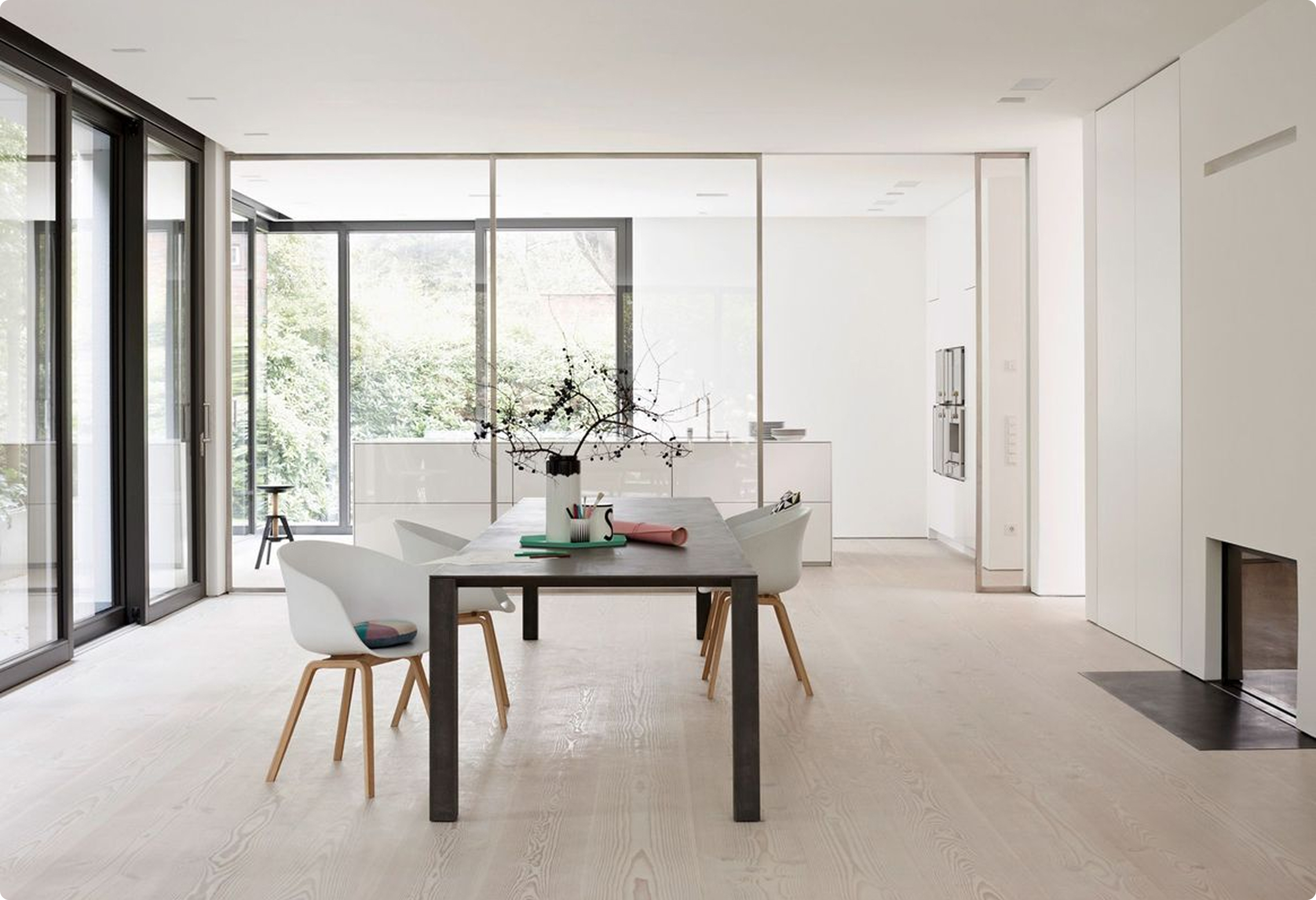 Cuisine de Haute qualitée Monnaie corian blanc pierre - lumineuse , clair, plan de travail hotte de plan, plaque induction, éclatant, pétillant, étincelant, radieuse