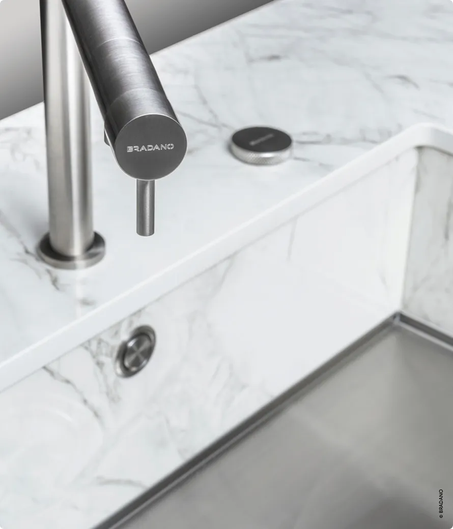 Collections de Sanitaires Éviers, Robinetteries & Solutions Premium