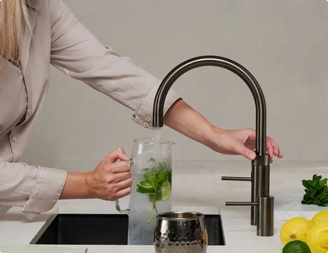 Collections de Sanitaires Éviers, Robinetteries & Solutions Premium