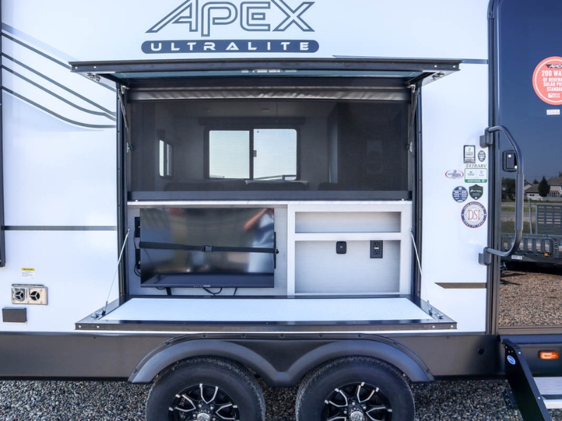 2026 Apex Ultra Lite 242BARV