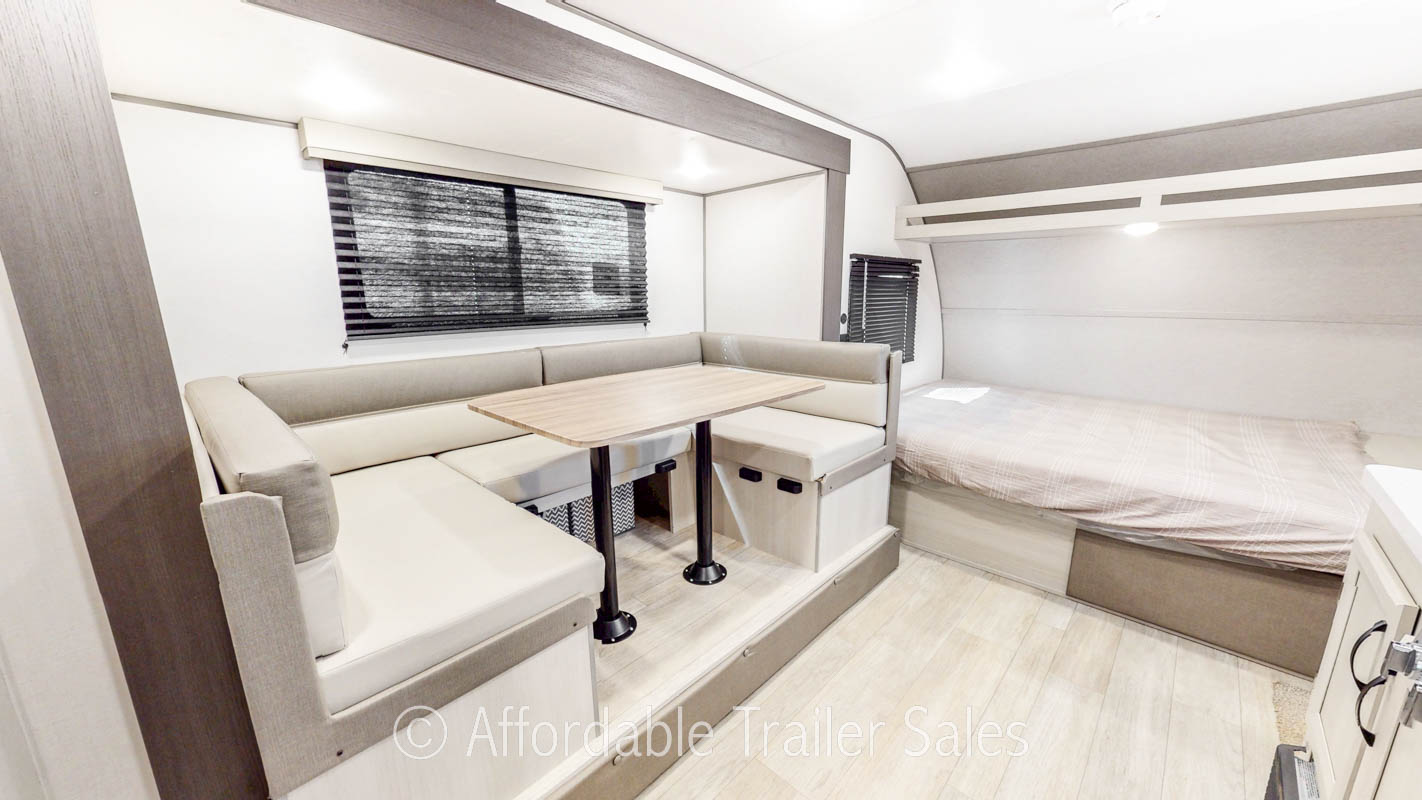 2027 Catalina 184BHSX- Off Grid/Fiberglass Exterior (Summit Series-7)