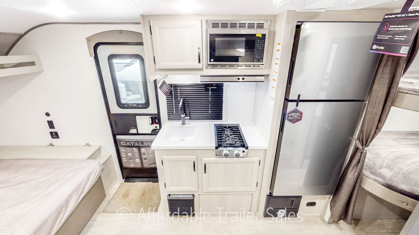 2027 Catalina 184BHSX- Off Grid/Fiberglass Exterior (Summit Series-7)