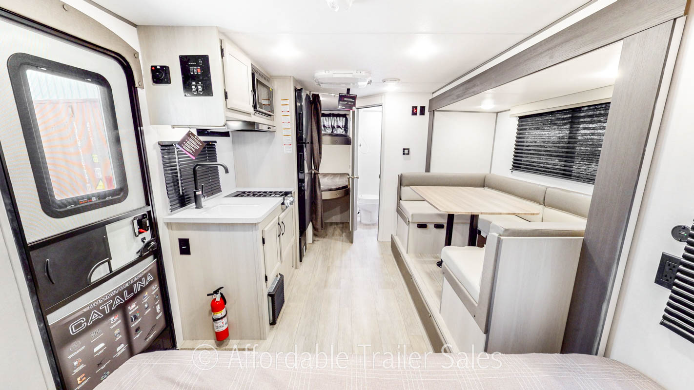 2027 Catalina 184BHSX- Off Grid/Fiberglass Exterior (Summit Series-7)