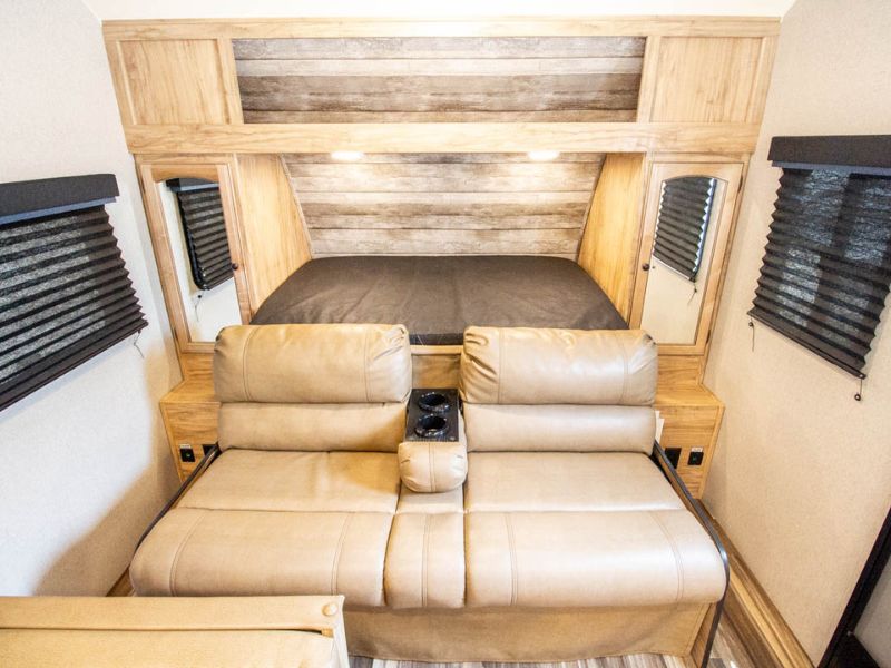 USED 2019 Freedom Express 23.9SE