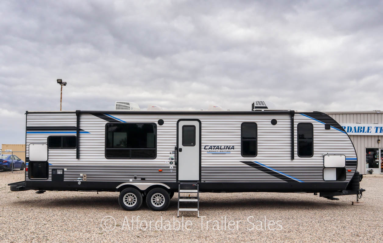 CONSIGNMENT: Used 2022 Catalina 303RKDS- Off Grid (Legacy Series)