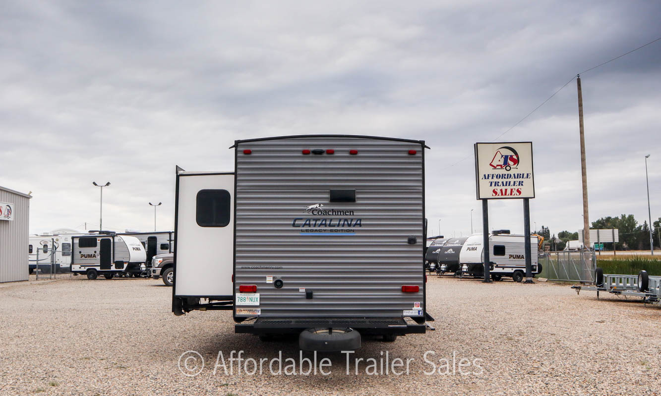 CONSIGNMENT: Used 2022 Catalina 303RKDS- Off Grid (Legacy Series)
