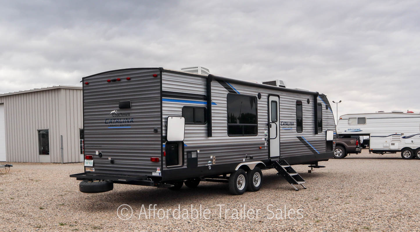 CONSIGNMENT: Used 2022 Catalina 303RKDS- Off Grid (Legacy Series)