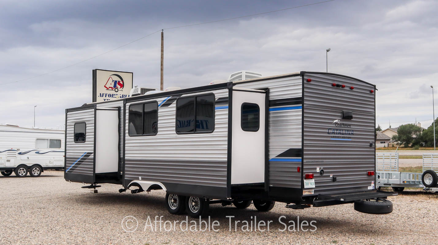 CONSIGNMENT: Used 2022 Catalina 303RKDS- Off Grid (Legacy Series)