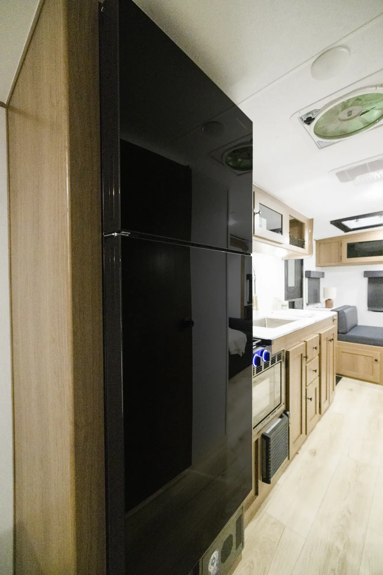 2027 Apex Nano 213RDS (Off Grid Package)