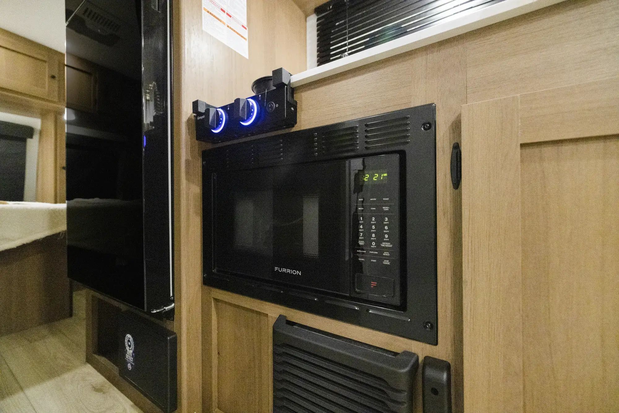 2027 Apex Nano 213RDS (Off Grid Package)