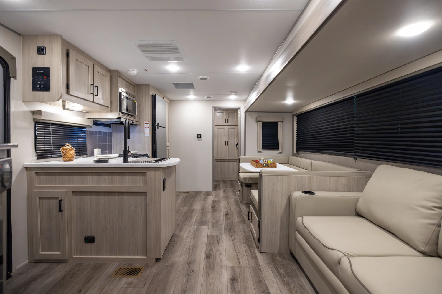 2027 Catalina Legacy 293TQBSCK