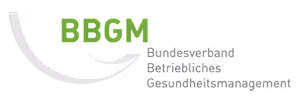 Logo with green letters 'BBGM' and gray text 'Bundesverband Betriebliches Gesundheitsmanagement' beside a gray curved line.