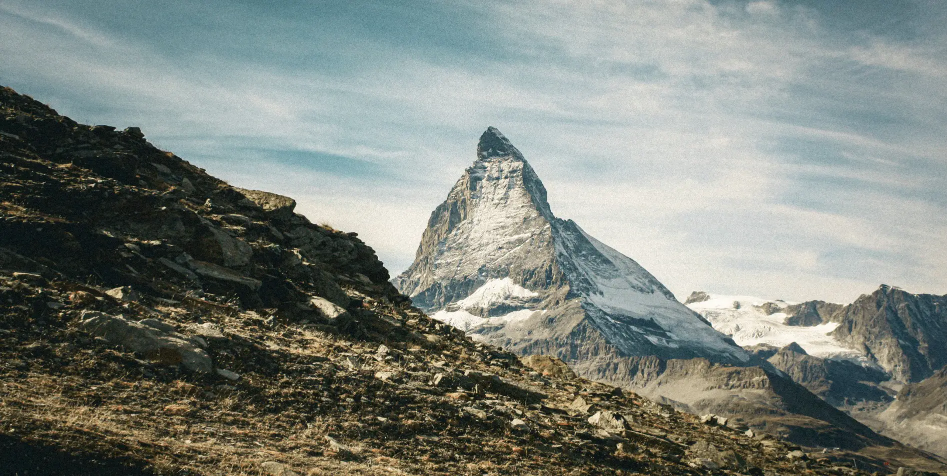 The majestic Matterhorn, an iconic Swiss landscape, provides the exclusive setting for a mobile stay with SNUUG hotel.