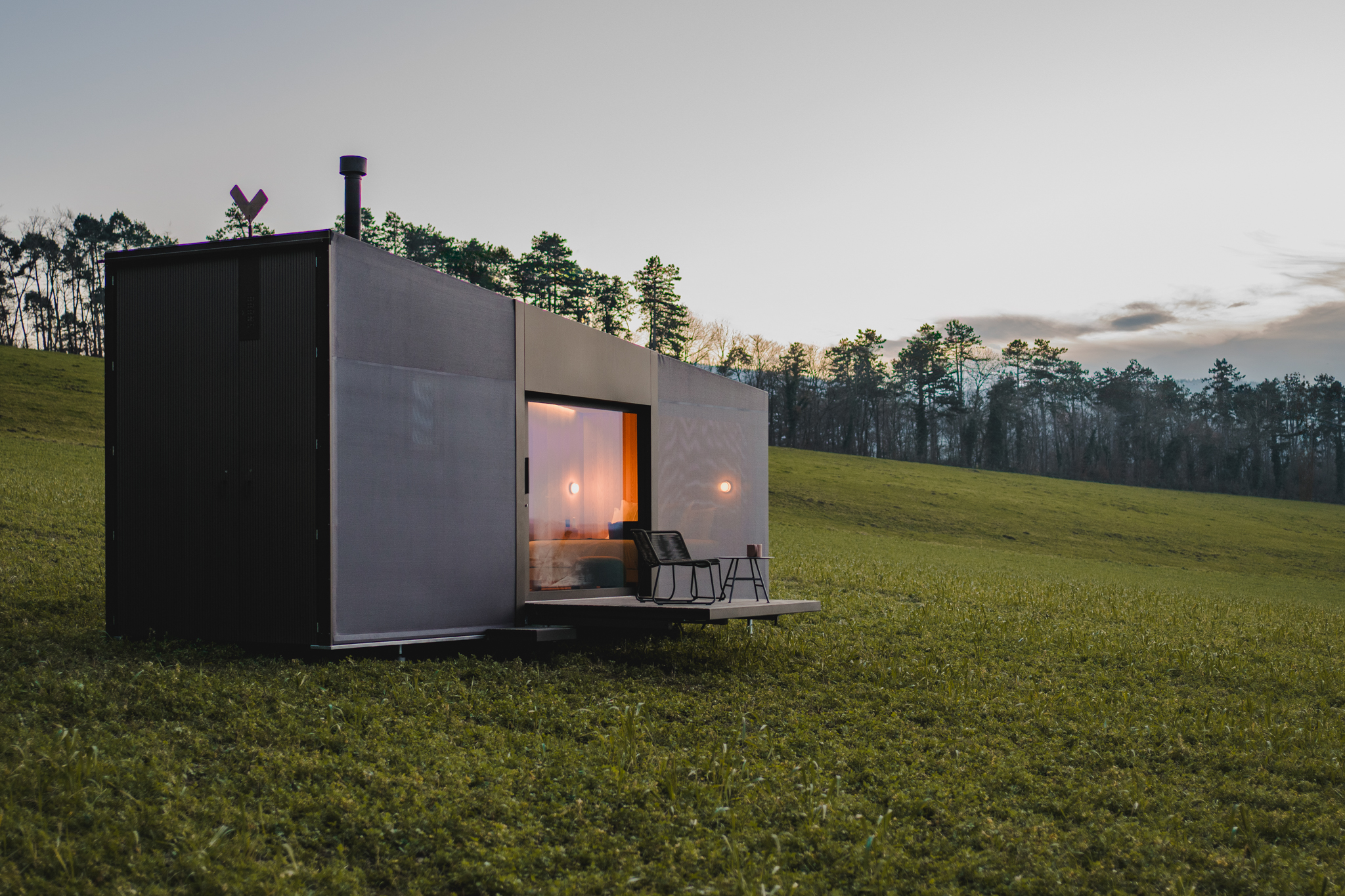 SNUUG's ephemeral and eco-responsible accommodation in the heart of Swiss nature, offering a sustainable 4-star hotel experience.