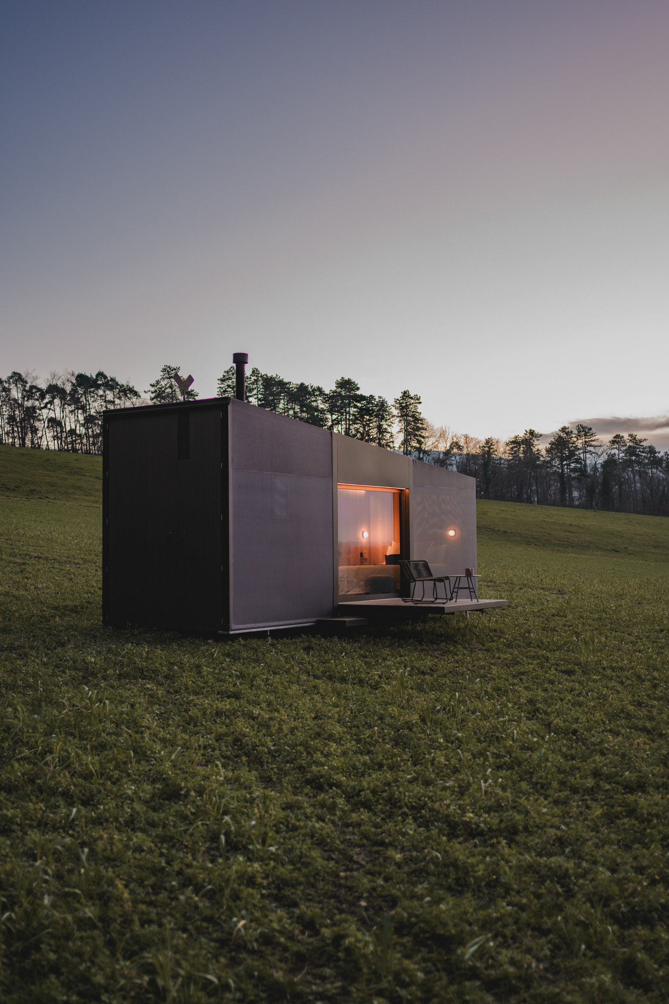 SNUUG's ephemeral and eco-responsible accommodation in the heart of Swiss nature, offering a sustainable 4-star hotel experience.