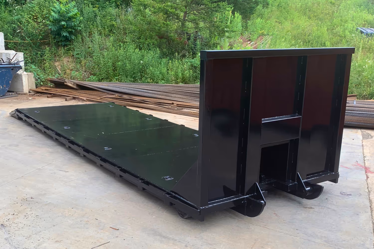 Flatbed roll of with cable option from front view