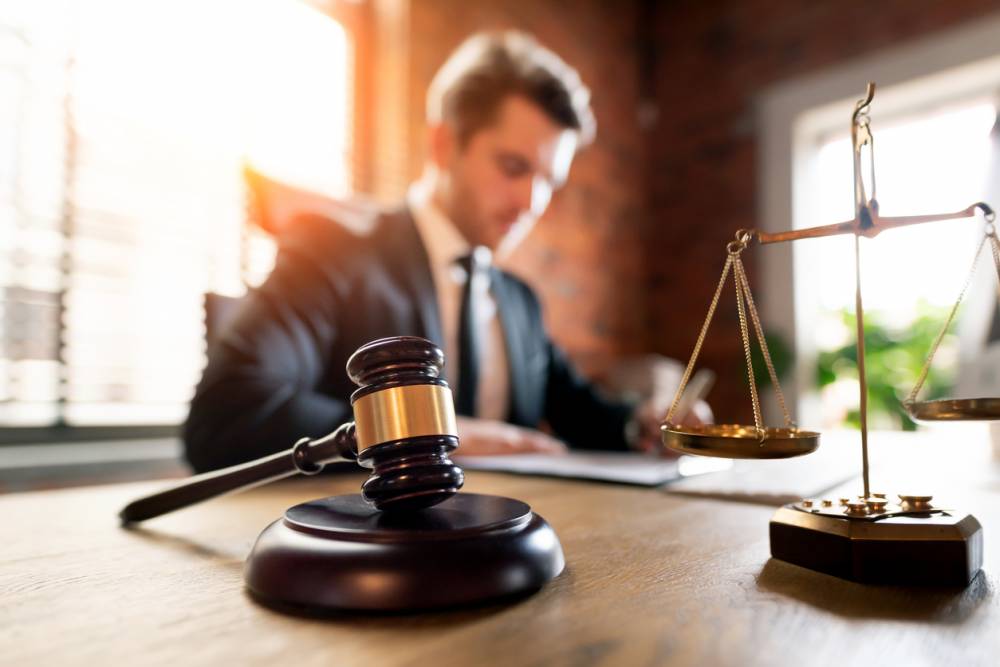 Avocat fiscaliste à Nice : optimiser sa fiscalité en toute sérénité sur la Côte d'Azur