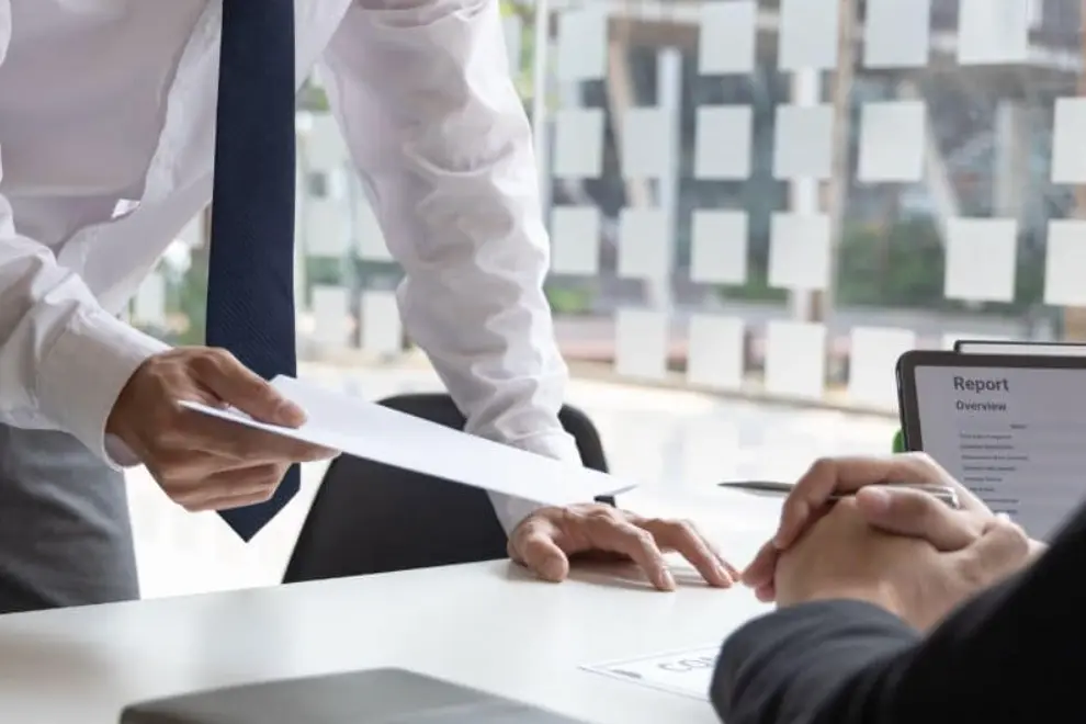 Lettre de démission : modèle gratuit, conseils juridiques et délai de préavis – le-droit.fr