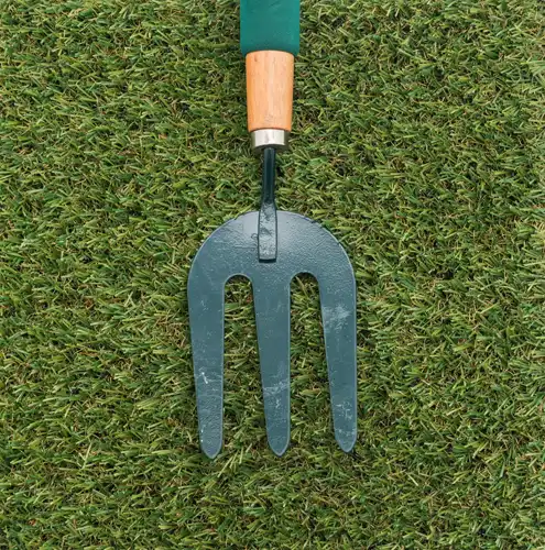 fork harrows grass