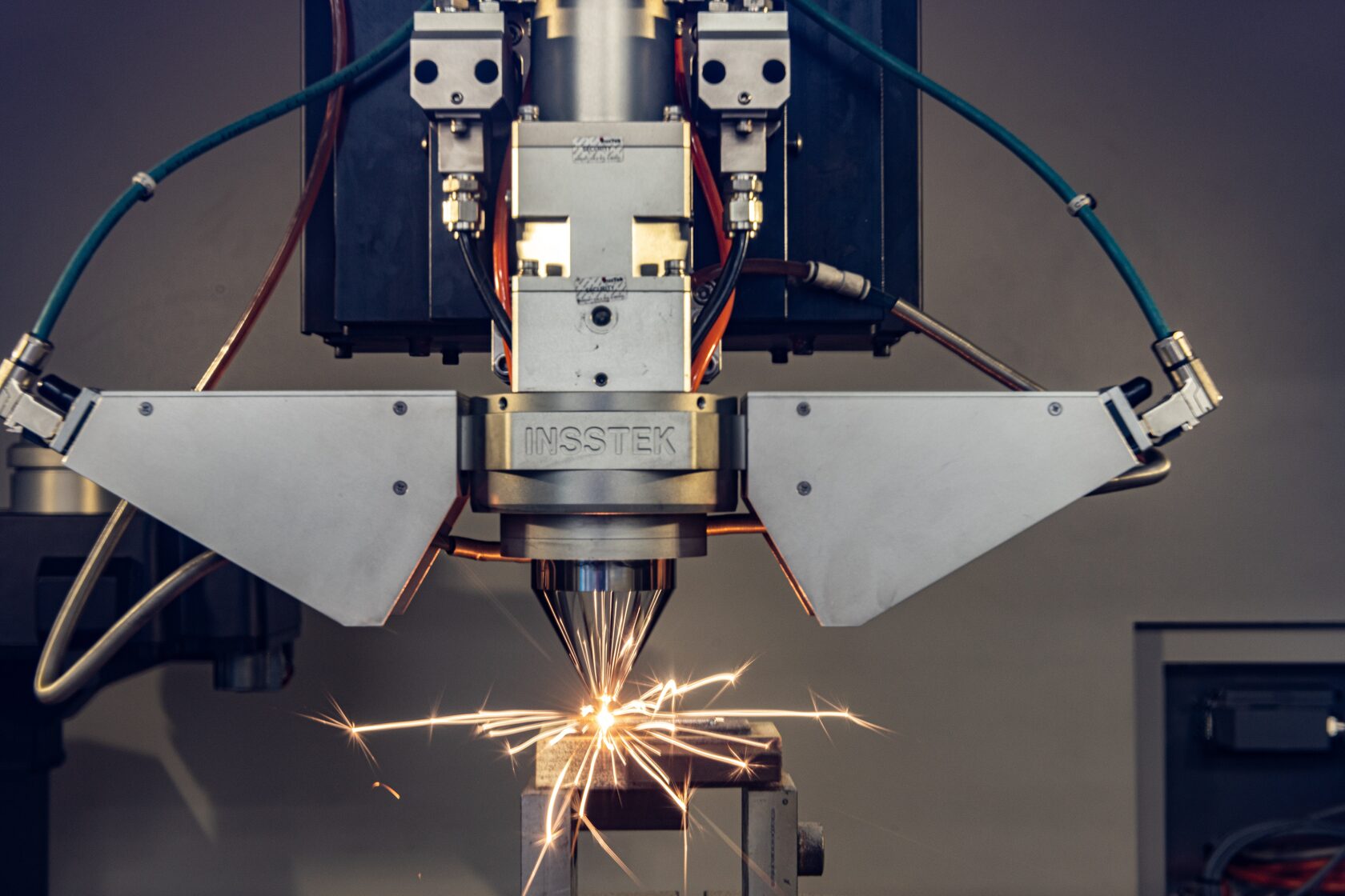 Revolutionizing Office Manufacturing: How Russia's Metal Parts Innovation is Changing Industry Dynamics