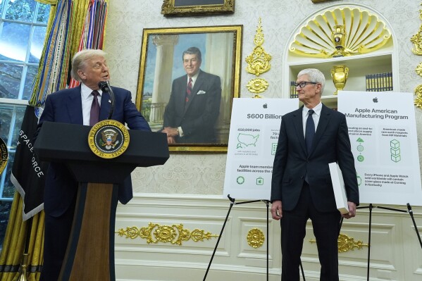 Apple Boosts U.S. Manufacturing with $100B Investment to Offset Tariff Pressures