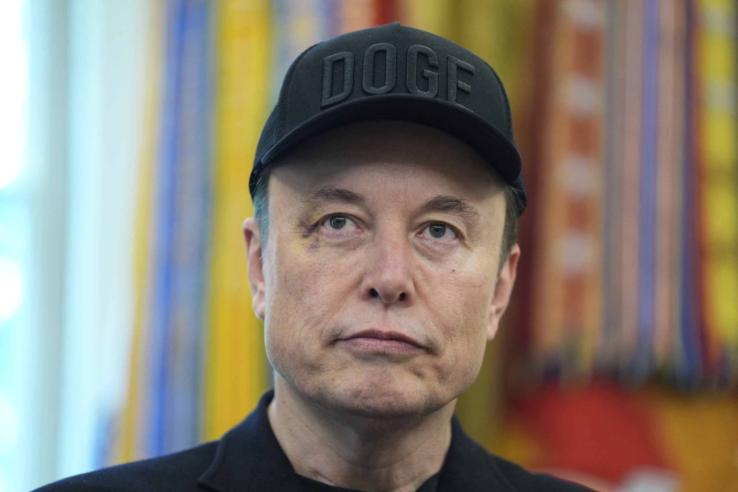 Elon Musk’s Companies Sue Industry Giants Over Alleged Preferential AI App Treatment on Smartphone