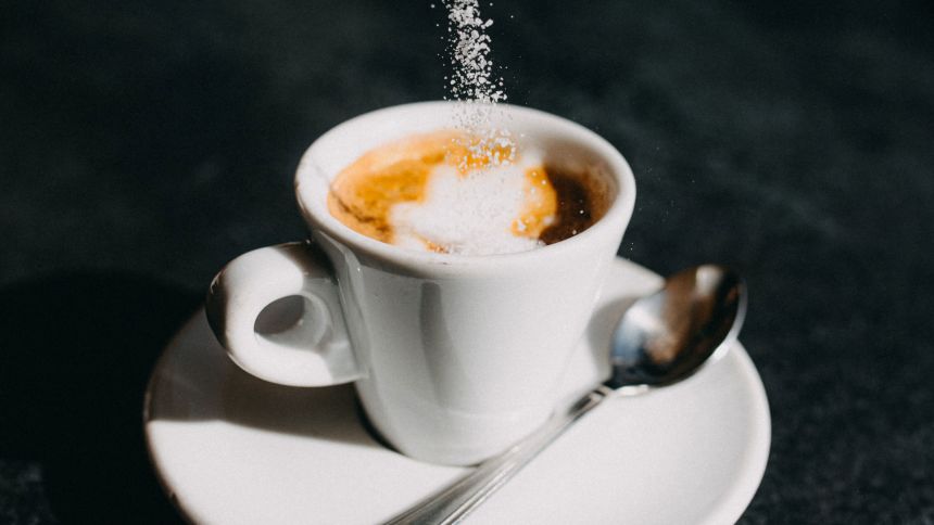 Study Reveals Artificially Sweetened Drinks Accelerate Brain Aging and Raise Dementia Risk