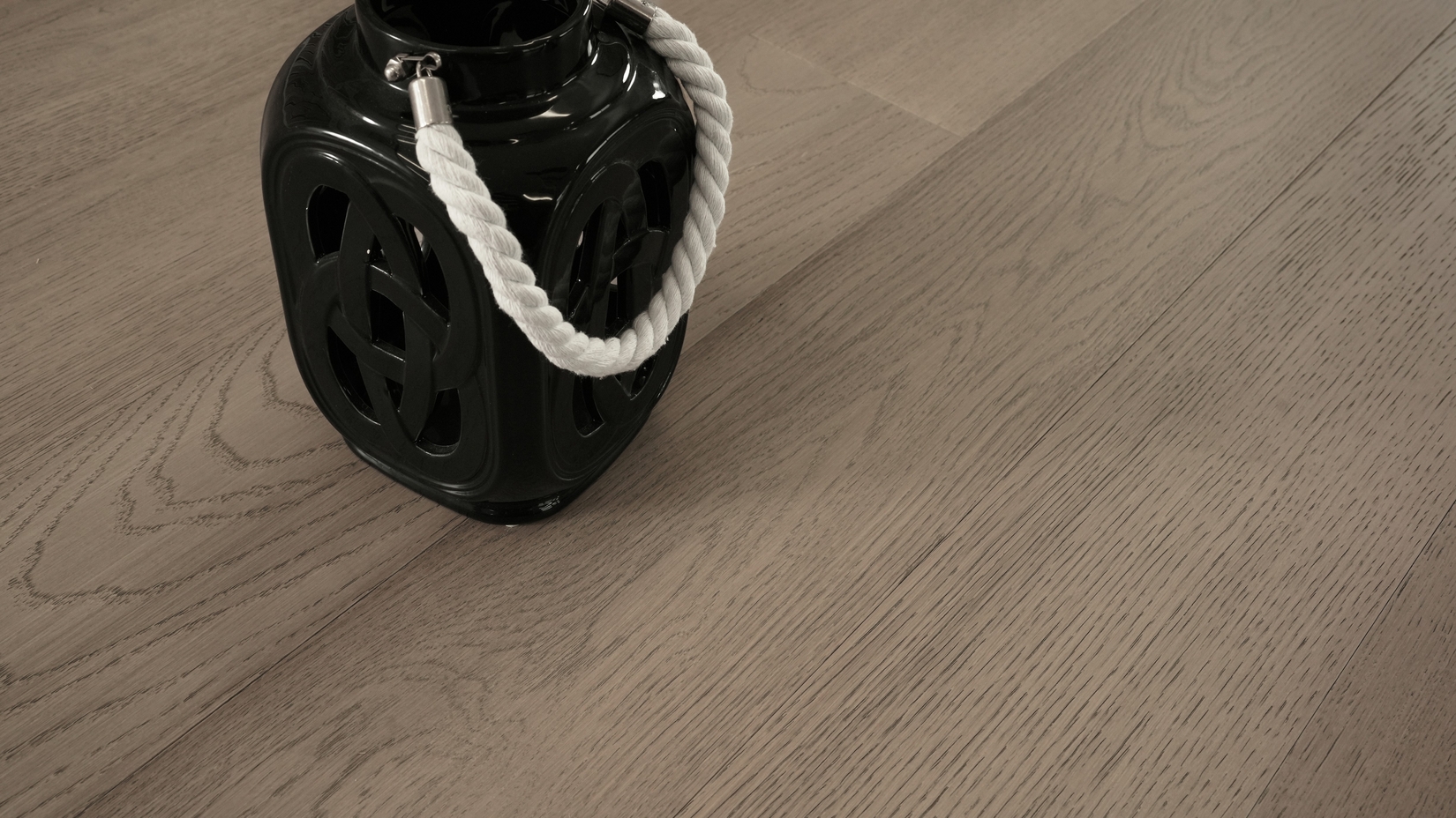 Grandeur Scandinavia Sardinia flooring detail